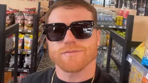 Canelo Álvarez: 'Da nocaut' a los sueldos bajos y ofrece trabajo con 'sueldazos' en sus tiendas