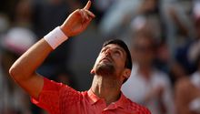 Novak Djokovic vence a Carlos Alcaraz y avanza a la Final de Roland Garros