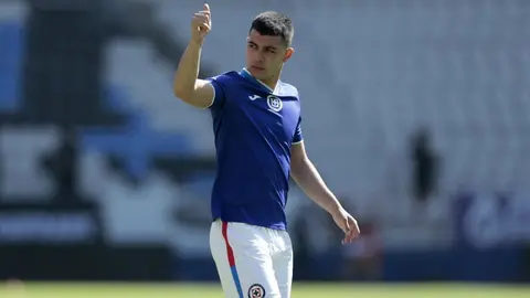 Erik Lira, en el radar del Sevilla; lo siguieron en el Cruz Azul vs Chivas del CL23