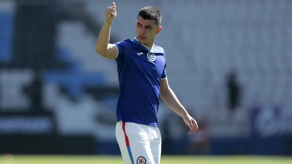 Erik Lira, en el radar del Sevilla; lo siguieron en el Cruz Azul vs Chivas del CL23