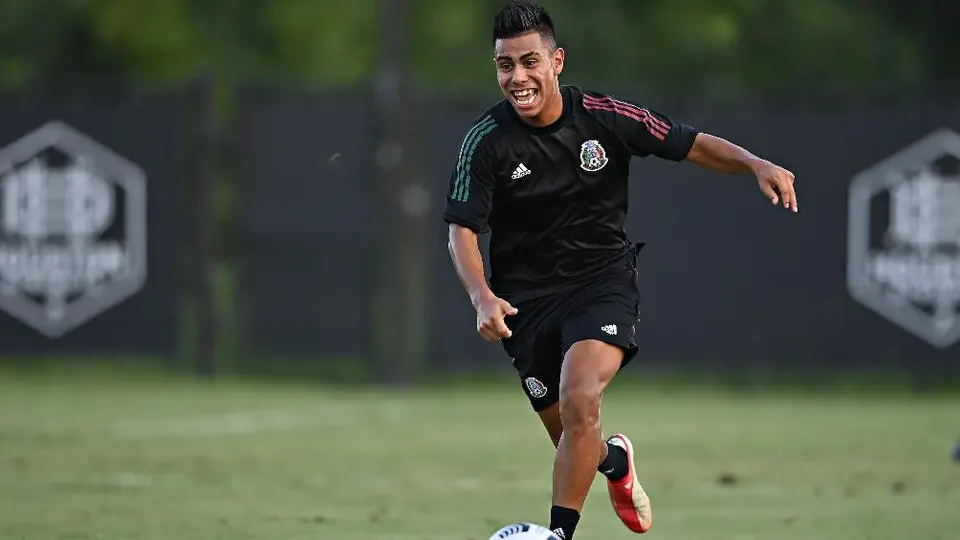 Efraín Alvarez, en la mira del Besiktas de Turquía