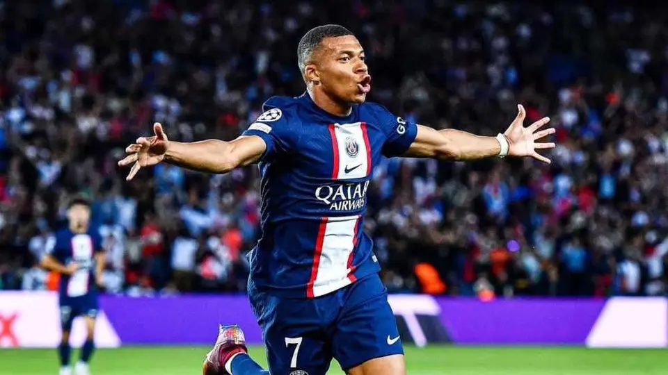 Kylian Mbappé entrena con PSG y tiene opción de jugar ante Bayern