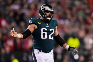 Jason Kelce considera su retiro de la NFL tras el Super Bowl LVII