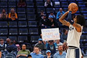 Strippers piden salida de Ja Morant de la NBA tras amenazas