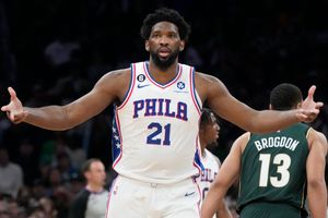 NBA Playoffs: 76ers vencen a Celtics y se ponen a una victoria de la Final de Conferencia