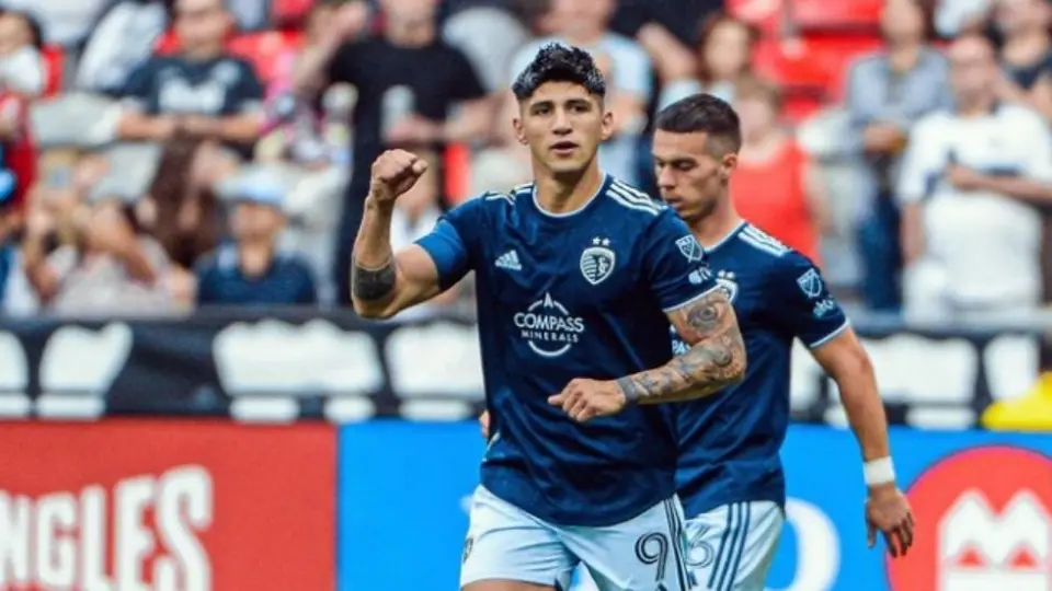 Alan Pulido aclara los rumores sobre su regreso a Chivas: 'No sabemos todavía'