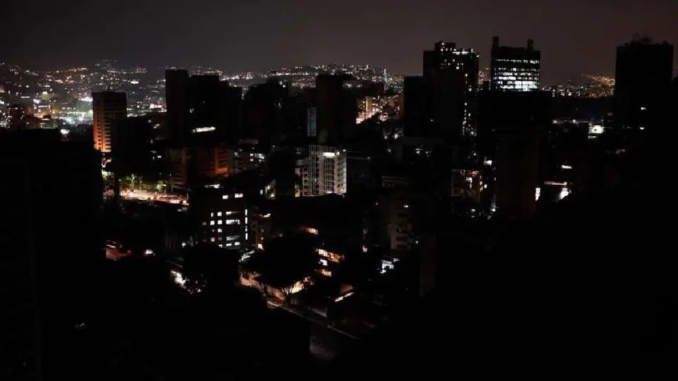 Apagón masivo deja a varias colonias de la CDMX sin energía eléctrica