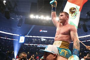 Canelo Álvarez pelearía en el Estadio Akron el próximo mes de mayo