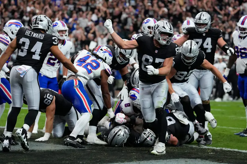 Buffalo vs Las Vegas l AP