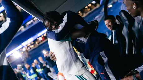 ¡No olvida sus raíces! Yan Diomande protagoniza emotivo reencuentro con sus excompañeros del Leipzig