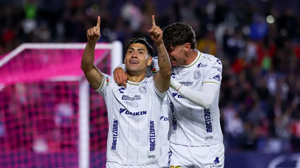 Felipe Mora celebrando anotación ante Querétaro | MEXSPORT