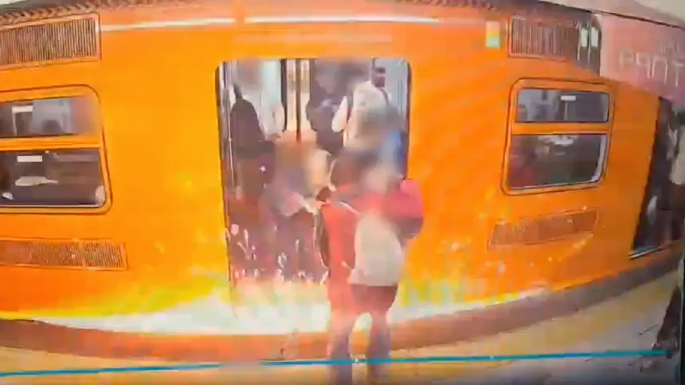 Un pequeño incendio se registró en la estación Moctezuma de la Línea 1 del Metro / Especial