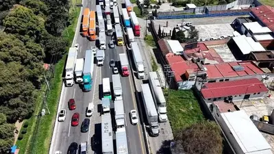 Bloqueo en la México-Toluca hoy: madres buscadoras mantienen cierre de vialidades