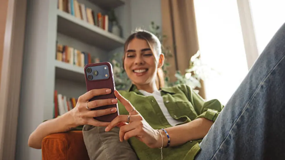Los números telefónicos que terminan en 5 tienen hasta el 31 de octubre para completar la vinculación de su línea. / iStock