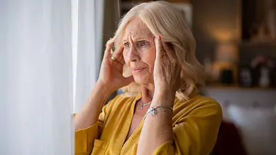 Estudio enciende alertas por demencia en mujeres de cara a 2050