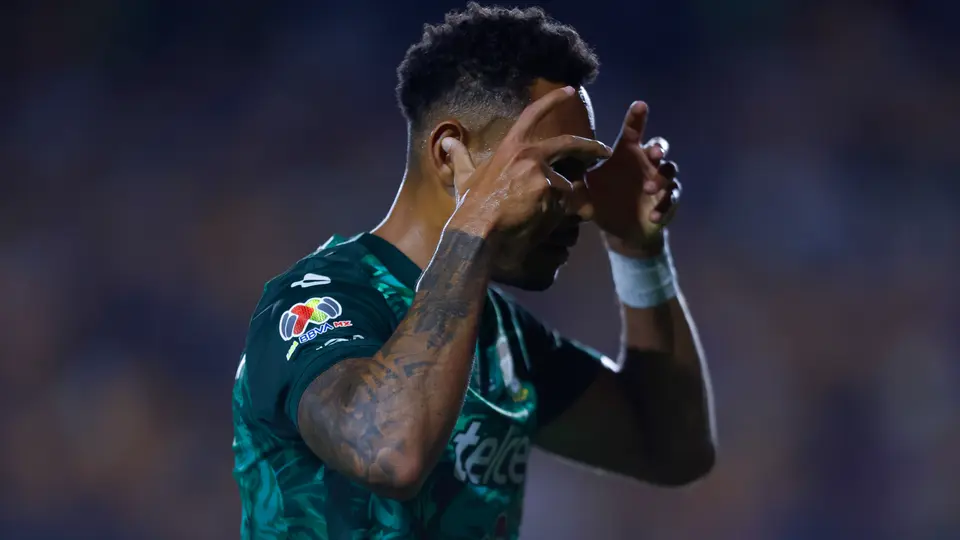 Ismael Díaz de León festeja el gol que abre el marcador de León en casa de Tigres | Imago7