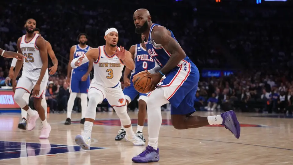 Lebron James enfrentándose a los Knicks en su 24ta temporada en la NBA | AP