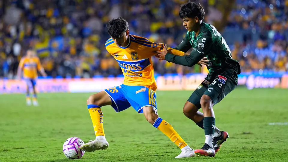 Jaidyn Contreras enfrenta a León en el Universitario | MexSport