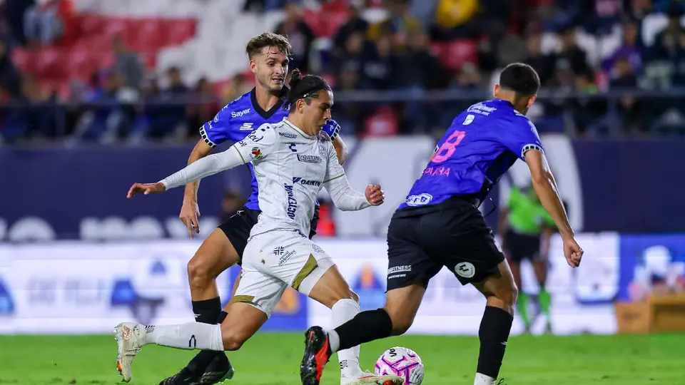Atlético de San Luis y Querétaro enfrentándose en la Jornada 13 del Apertura 2026 | IMAGO7