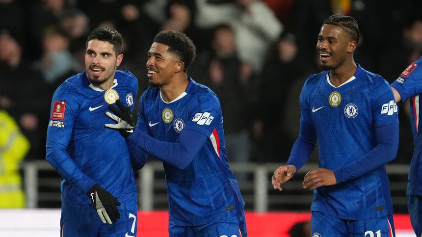 Wesley Fofana en celebración con sus compañeros de Chelsea | AP