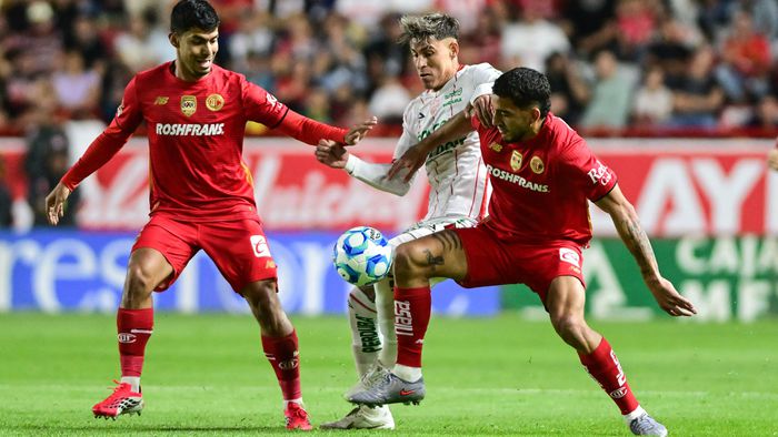 Chicote Calderón en el Necaxa vs Toluca | MEXSPORT