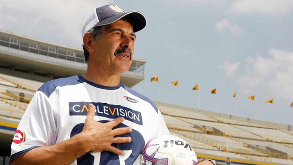 Pumas recordó la historia de Ricardo Ferretti con el equipo | MEXSPORT