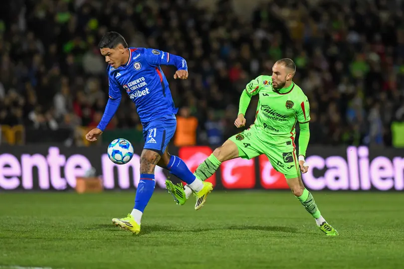 Gabriel Fernández ante Bravos en el Clausura 2026 | IMAGO7