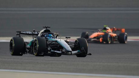 Russell en el Circuito Internacional de Bahréin durante la pretemporada de la Fórmula 1 | AP