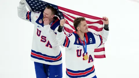 Estados Unidos como ganador de la medalla de oro en la categoría de hockey sobre hielo I AP