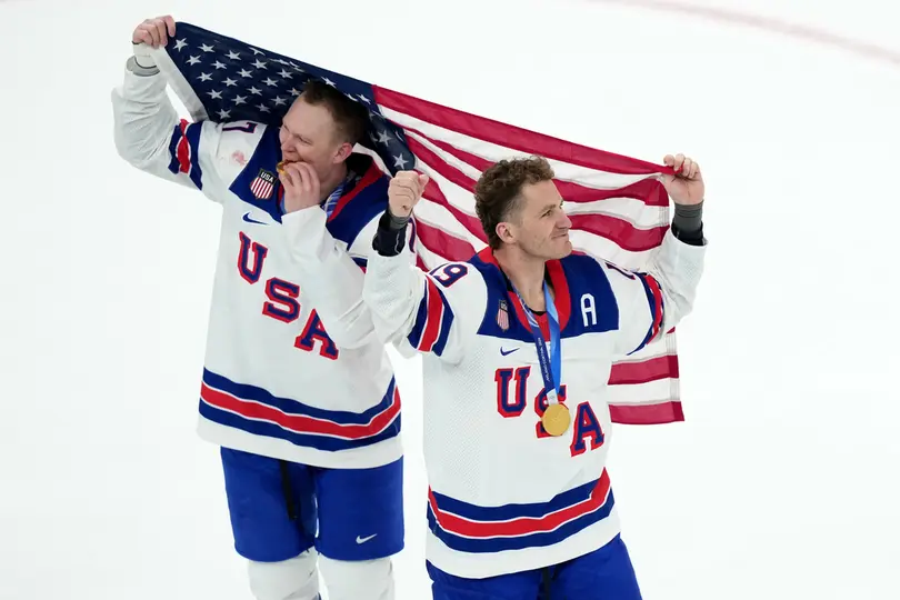 Estados Unidos como ganador de la medalla de oro en la categoría de hockey sobre hielo I AP