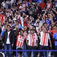 ¡Invasión rojiblanca! Afición de Chivas amenaza con abarrotar duelo ante Cruz Azul