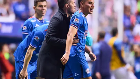 Larcamón manda recado al Vasco Aguirre tras 'desprecio' a Charly Rodríguez en la Seleccción