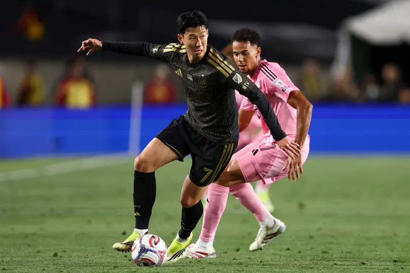 Heung-Min Son se enfrenta a Ian Fray en el partido entre Inter Miami y LAFC | AP
