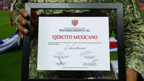 Reconocimiento de Necaxa al Ejercito Mexicano I @ClubNecaxa