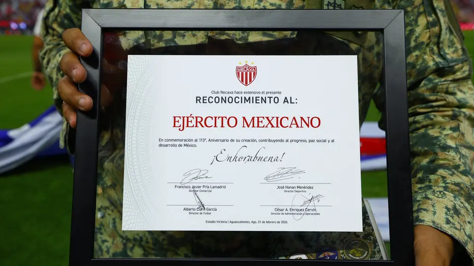 Reconocimiento de Necaxa al Ejercito Mexicano I @ClubNecaxa