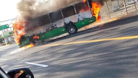 Elementos de seguridad de los tres niveles de gobierno desplegaron un operativo para restablecer el orden en Jalisco./ X:@Libertador_Mx