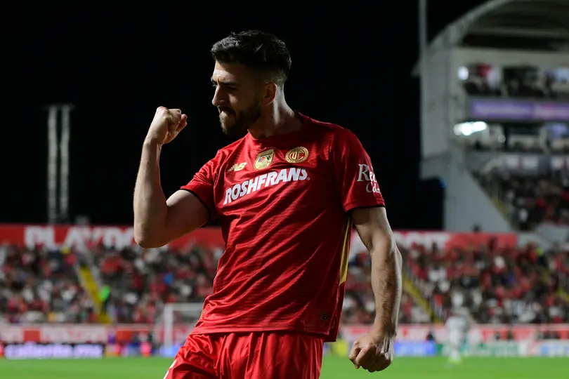 Paulinho en festejo de gol | IMAGO7