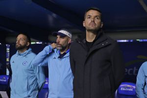 Nicolás Larcamón en el banquillo durante el partido de Cruz Azul ante Chivas en la Jornada 7 del Clausura 2026 | IMAGO 7