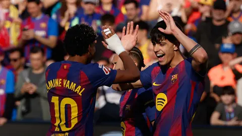 Lamine Yamal felicita a Bernal por su gol contra Barcelona | AP