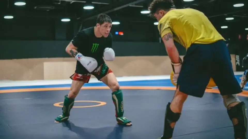 Brandon Moreno en entrenamiento I IG:@theassassinbaby