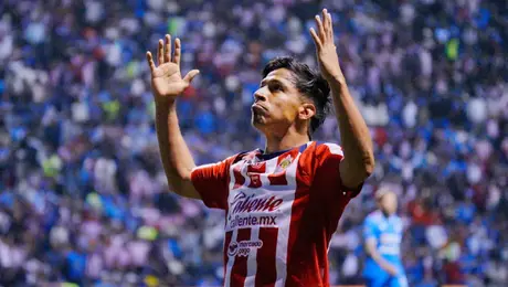 ¡Ley del ex! Ángel Sepúlveda anota con Chivas a Cruz Azul