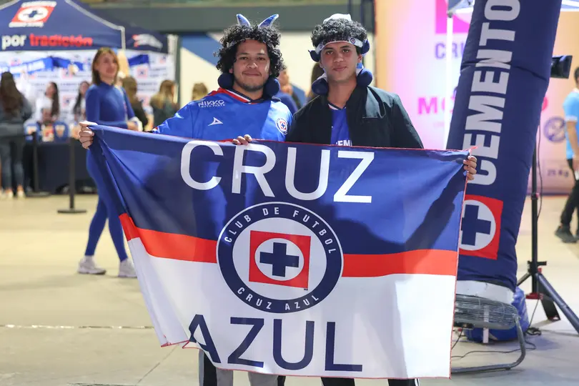 Afición de Cruz Azul en el Cuauhtémoc l IMAGO7