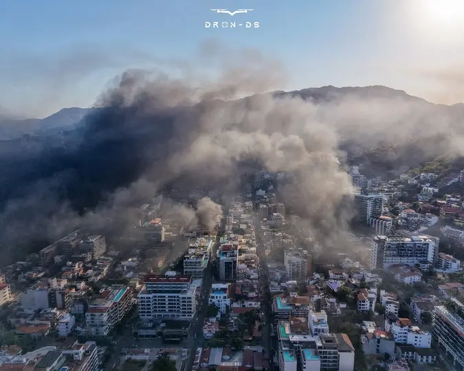 Desde el aire, Puerto Vallarta luce como una zona de guerra / Especial