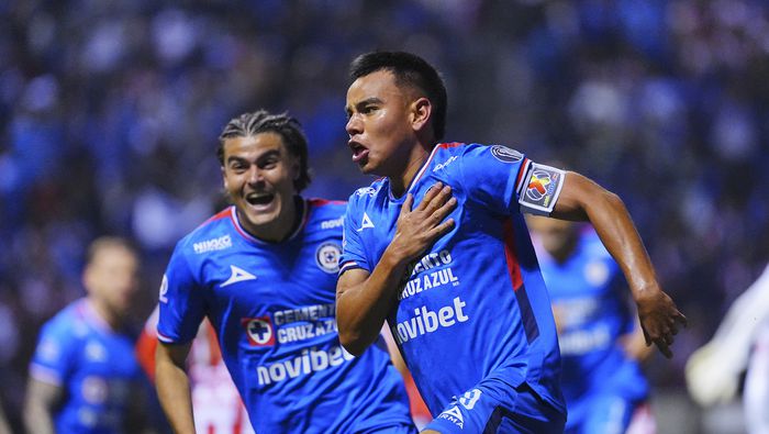 Carlos Rodríguez en celebración ante Chivas | IMAGO 7