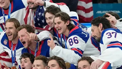Estados Unidos se lleva el oro en Hockey Varonil y hace homenaje a Johnny Gaudreau
