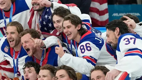 Estados Unidos se lleva el oro en Hockey Varonil y hace homenaje a Johnny Gaudreau
