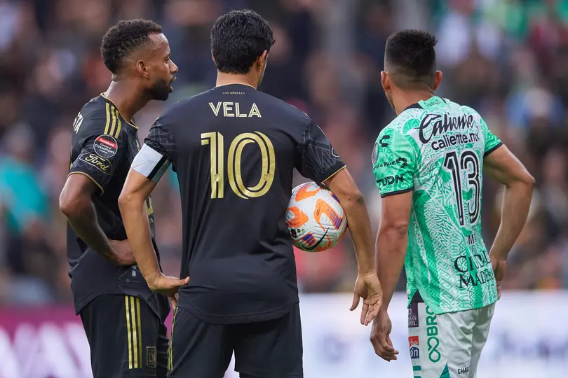 Carlos Vela con el uniforme del LAFC | MEXSPORT