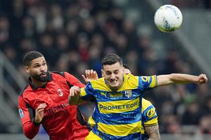 Loftus-Cheek, hospitalizado tras un fuerte choque con el portero; Milan se aleja del Inter