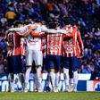 Afición de Cruz Azul hace pesar su casa con abucheos a Chivas
