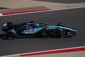 George Russell durante la pretemporada de Bahréin | AP